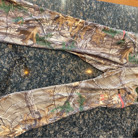 Under Armor Camouflage pants size 8 - Picture 6 of 9